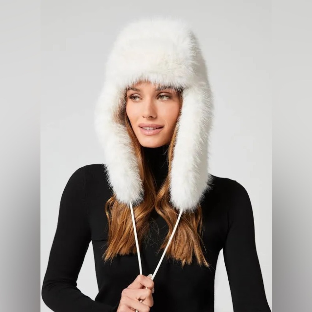 REVOLVE ADRIENNE LANDAU 
The Lauren Faux Fur Trapper Hat - White NWT!